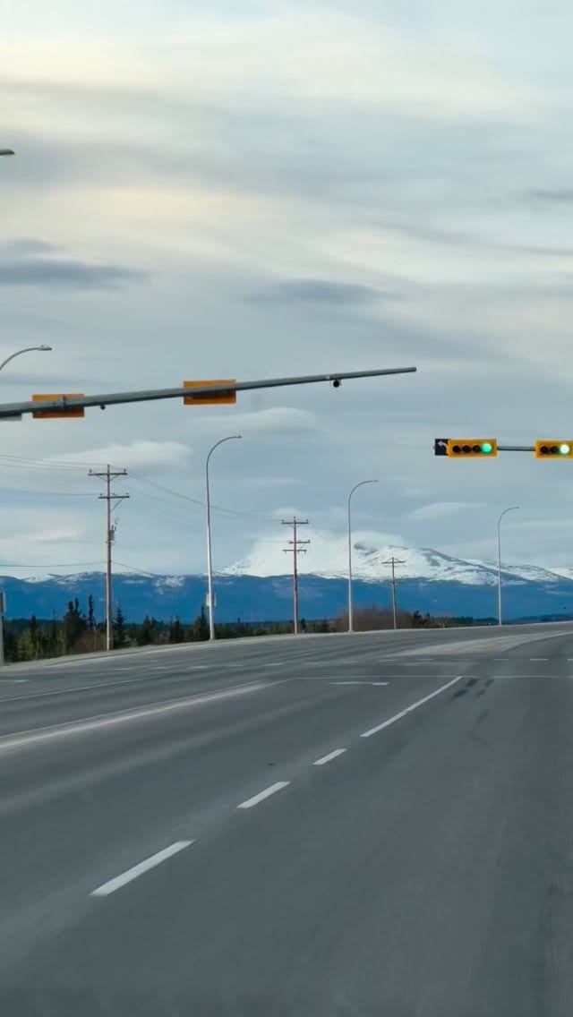Travelling or living in Whitehorse? Consider an extended vacation in Inuvik ✨
A quick 2 hour flight away thanks to our friends @flyairnorth ✈️
#whitehorse #inuvik #travel #inuviktourism #trulyarctic