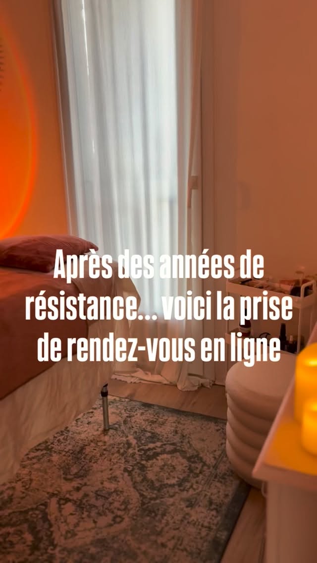 ✨ Ça y est… après des années à fonctionner “à l’ancienne”, les rendez-vous sont enfin disponibles en ligne 😄
Un petit clic pour vous… un immense bouleversement technologique pour moi 😂
Vous pouvez désormais réserver vos soins directement sur planity.
Hâte de vous retrouver pour vos prochains moments de détente ✨
Et on hésite pas à repartager !