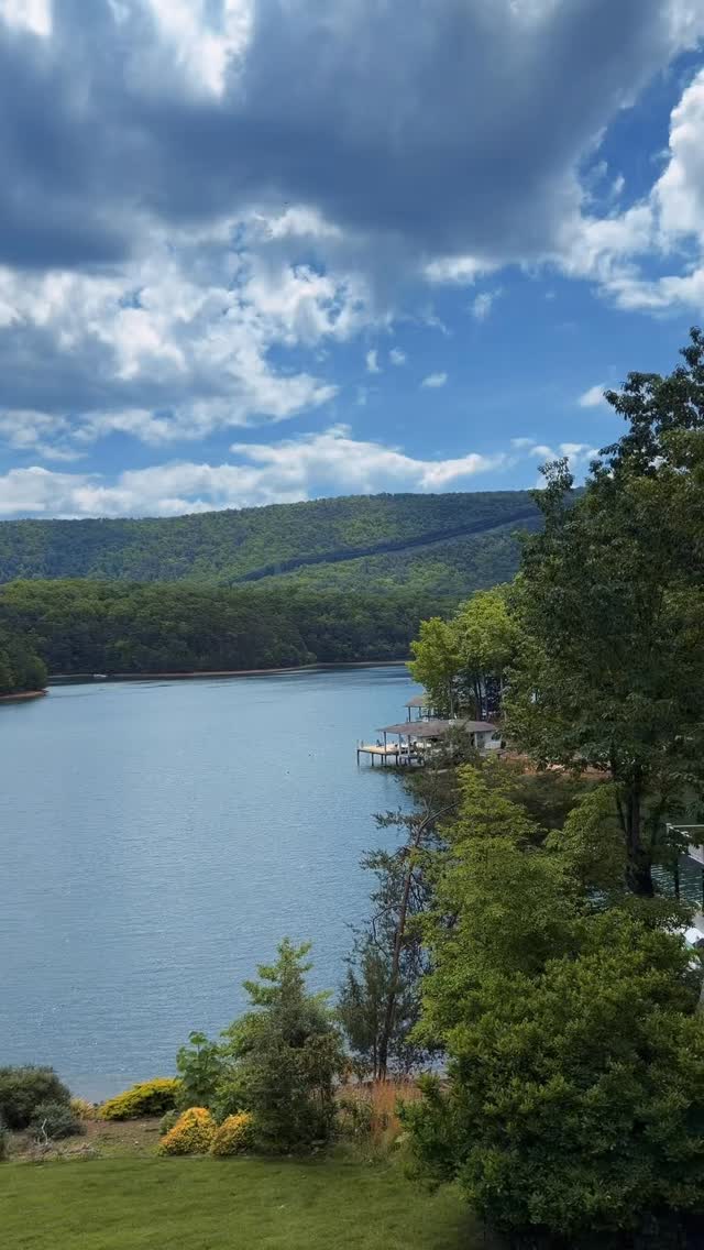 Closing lake retreat ❤️
Such a special group, launched into the world to make a kingdom impact wherever they end up! So proud!
#blueridgefellows