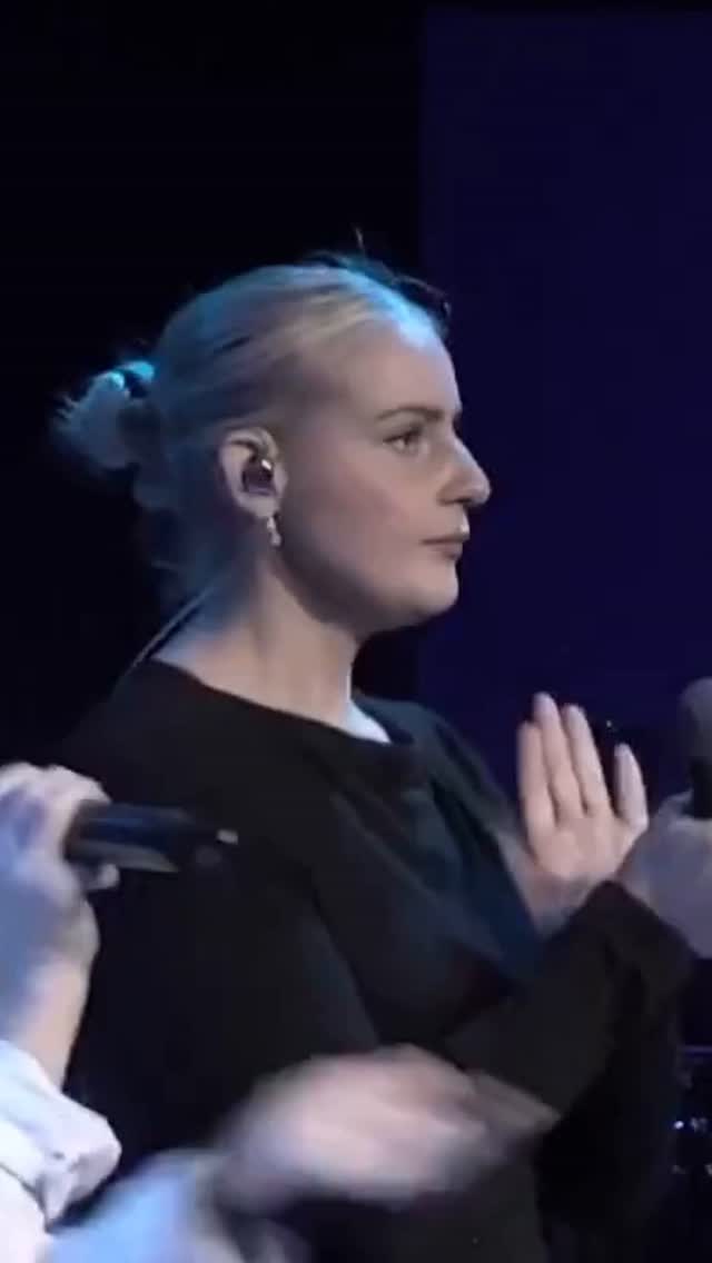 Brot frá samkomu helarinnar