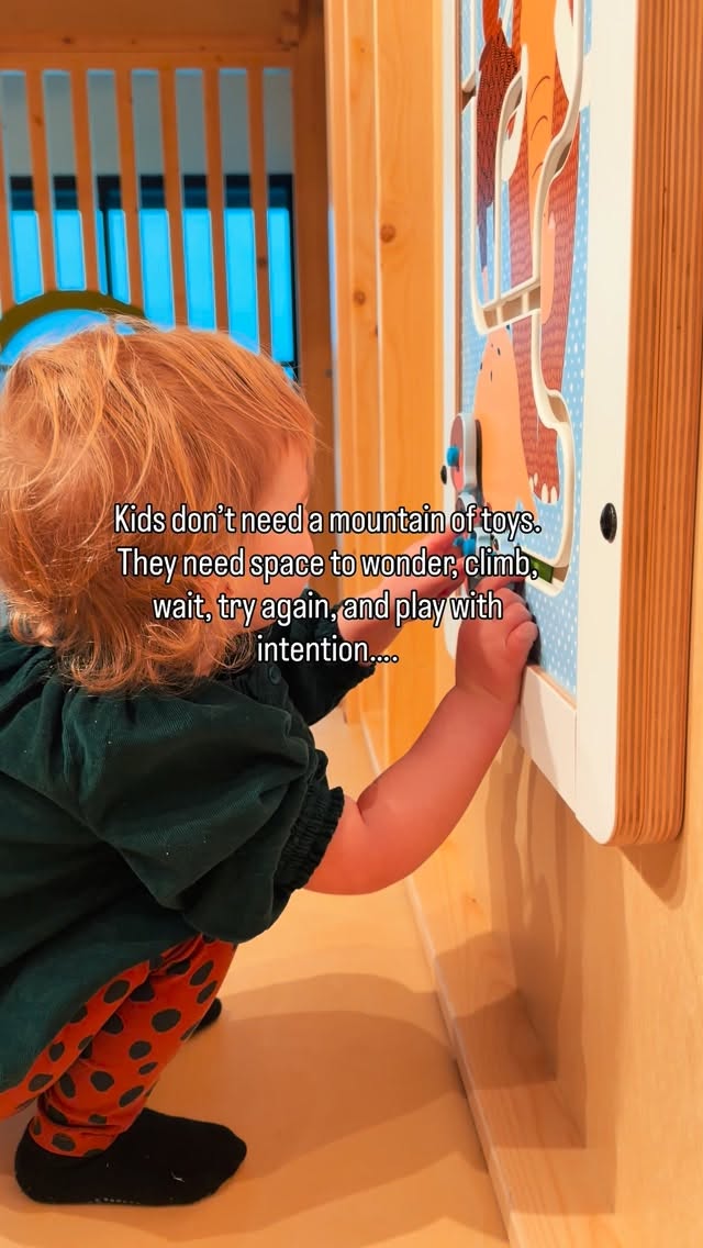 Too many toys. Too much noise. Too much instant gratification.
The magic happens when kids can slow down long enough to actually play.
:
:
#indoorplayground #kidsroom #childdevelopment #decoration #playroom