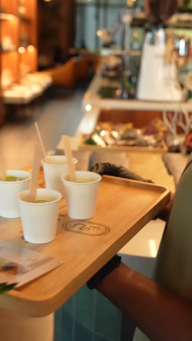 we asked. they tried. they loved it! 🥑
we caught a few customers between sips this week and let them try our superfood avocado smoothie. avocado mix, honey vanilla yogurt, chia seeds, and oat pops in one beautifully layered glass. light, nourishing, and made for the warmer days ahead! ☀️
expect to see more of this. we will be passing around samples more often because your feedback shapes what we make next. when you are here for your escape, we want to make sure it feels like yours 🤎
📍available now at our mckinney location!
#escape360 #dfwcoffee #avocadosmoothie #superfoodsmoothie #specialtycafe