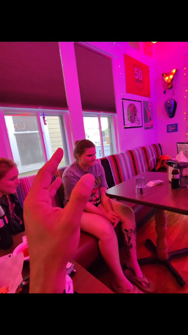 Live magic every Monday for “FREE” @memasalaskantacos in Ybor City….. come check us out. Bring a deck of cards and watch me work. Free Churros if you let me borrow your cards for the trick. Family friendly. All ages welcomed. #magic #magician #ybor #tampa