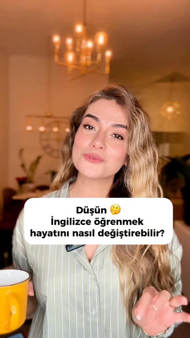Bugün küçük bir karar verirsin… ve 3 ay sonra her şey değişir.
Şimdi gözlerini kapat ve hayal et:
🎯 İngilizce konuşurken takılmıyorsun.
🗣 Kendine güveniyorsun.
✈️ Fırsatlar seni buluyor.
İşte tam da bu yüzden buradasın. Çünkü bir şeylerin değişmesini istiyorsun.
Ama işin sırrı şu:
Değişim, “sonra” diyerek gelmez.
⏳ Kaydırmaya devam edersen, bir yıl sonra yine aynı yerde olacaksın.
Bugün adım atmazsan, yarın yine “keşke” diyeceksin.
İlk adımı atmak için mükemmel anı bekleme. Çünkü o an şu an. 🚀
Konuşma Odaklı İngilizce Kursu için son kayıtları alıyoruz.
📢 Kontenjanlar hızla doluyor ve bu dönem son kez 2025 fiyatlarıyla kayıt alıyoruz.
💬 Yorumlara “Bilgi” yaz, sana hemen detayları ve seviye tespit sınavını gönderelim. ✅
Bu kursun gerçekten İngilizce konuşturduğunu görmek ister misin?
“Öğrenciler” ve “Konuşturan Kurs” öne çıkanlarımda, bizimle eğitim alıp İngilizce konuşmaya başlayan öğrencilerimin videoları var. 🎥
İzle ve kendi değişimini hayal et.
🫵🏻 Şimdi harekete geç, fırsatı kaçırma!
#İngilizceKursu #Onlineİngilizce #İngilizceDers