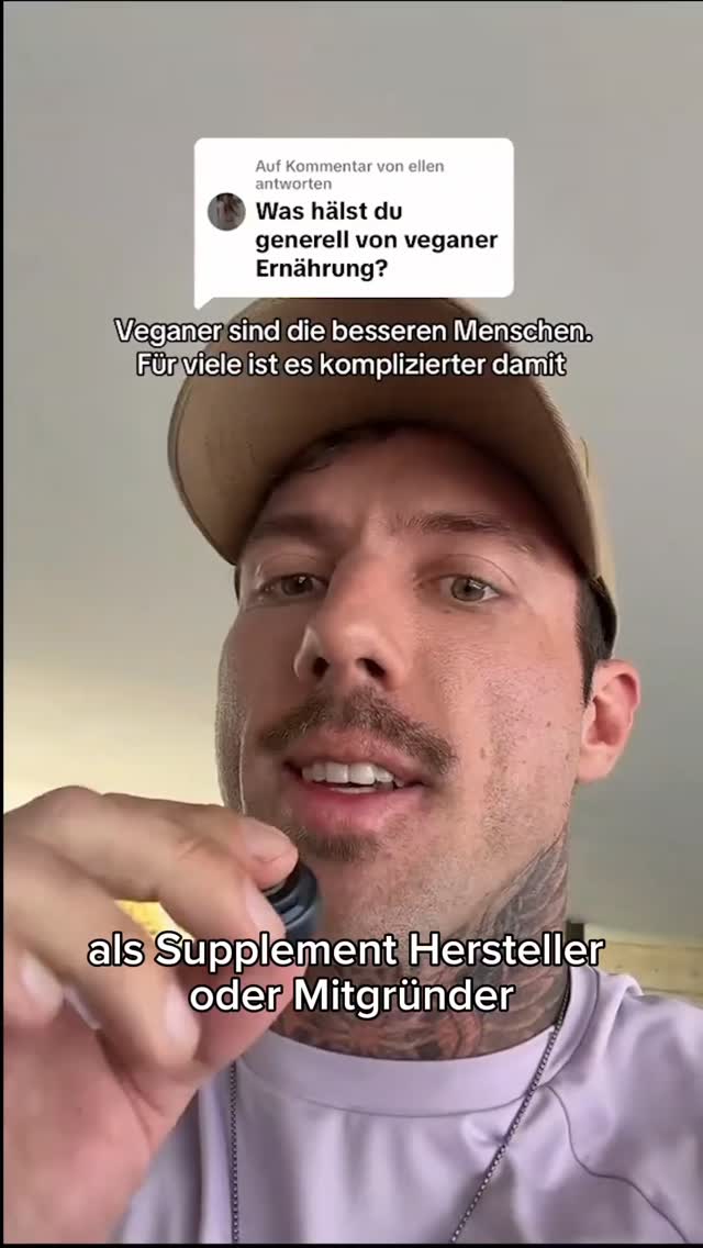 @christianwolf sagt, er habe großen Respekt vor vegan lebenden Menschen, für ihn selbst sei vegane Ernährung aber bisher nichts. Vor allem, weil sie aus seiner Sicht mehr Supplemente braucht und komplexer ist.
Genau darauf reagiere ich in der aktuellen Folge von "Rein pflanzlich". Ich schaue mir an, was an dieser Aussage dran ist, warum der Vergleich zwischen veganer Ernährung und Mischkost nicht ganz so einfach ist und weshalb kurze Social-Media-Aussagen zu Ernährung oft mehr Fragen aufwerfen, als sie beantworten.
Es geht um Supplemente, Nährstoffversorgung, Verantwortung bei großer Reichweite und darum, warum vegane Ernährung nicht automatisch so kompliziert sein muss, wie sie manchmal dargestellt wird.
Wenn dich interessiert, ob Christian Wolf mit seiner Einschätzung recht hat und was bei veganer Ernährung wirklich wichtig ist, bekommst du in dieser Folge meine spontane Einordnung dazu. 🎧🎙️
Den Podcast "Rein pflanzlich" gibt es auf YouTube und überall wo es Podcasts gibt.
