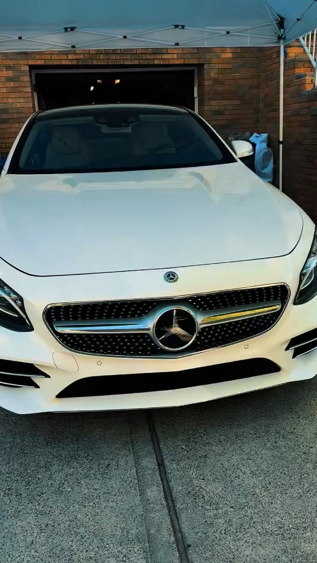 Ceramic coating magic🪄from dull to dazzling in hours. We protect, we shine, they drive away smiling 🚗✨🧼
#CeramicCoating
#AutoDetailing
#CarCare
#Cardetailing
#Gloss