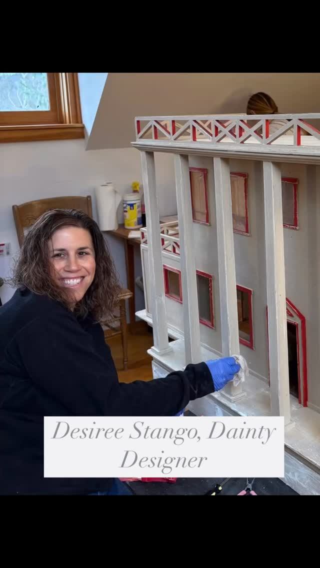 Welcome to our #MonthlyMaker series featuring friends from the Dollhouse Clubhouse. Up first is our favorite realtor, artist, and organizer, Desiree Stango, aka, the Dainty Designer. She’s been hard at work laying slate roof tiles, restoring copper trim, and adding tasteful touches to our itsy museum.
#festivalofminiatures #dollhouseclubhouse #minidesign #brattleborovt #minimaven