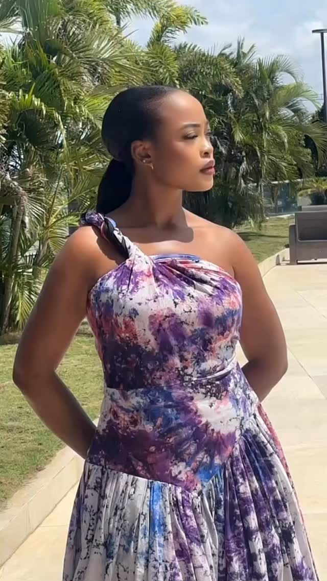What is summer without the Lyra dress?
One silhouette. Multiple prints and colours.
Which one is you?
Drop the emoji of your pick below:
🌸 Pink
🧡 Coral
💜 Purple Adire
🤎 Botanical
🖤 Black & white floral
The Lyra Dress — available now at www.adeysoile.com
#AdéySoile #TheLyraDress #SummerDress #HolidayStyle #WhatToWear OneDressMultiplePrints SummerWardrobe OccasionWear WeddingGuest AfricanDesigner NigerianFashion LagosToToronto TimelessFashion WomensFashion StyleInspo PrintOnPrint MaxiDress SummerIsHere HolidayWardrobe DressOfTheSummer