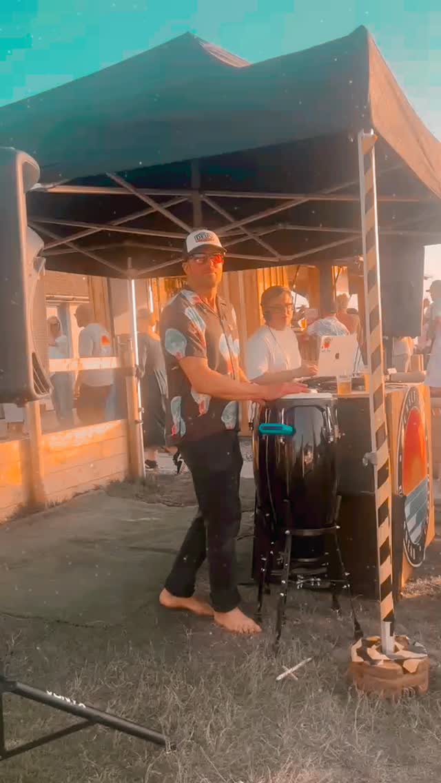 ❤️ EX33 ❤️
Cheers to all the staff at @thebeachcafedownend and everyone who came down.
And Bongo Stu! @stuartpoynter
Shall we do it again sometime? 👀