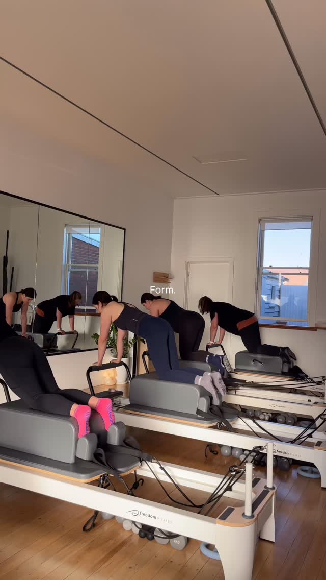 Form.
Less rush.
More presence.
In flow at On Form.
#OnFormStudio
#OnFormDunedin
#ReformerPilates
#PilatesDunedin
#movewithintention