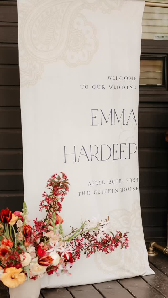 Reliving this magical day from a Griffin House wedding will never get old ❤️ Planner: @j29events @sabrinarpeters
Venue: @thegriffinhouse
Photographer: @kateamesphoto
Videographer: @abeautifulunion
Catering: @thehivecateringco
Florals: @brierandivy
Hair and Makeup: @lisaboehmbeauty
Lighting: @bowerbirdpdx
Rentals: @riverhoodrentals @ardeneventcollective
@greatjonesnw @nuagedesignsinc
Signage: @lettersanddust
Entertainment: @bluewaveband
Flash Mob: @cgentpdx
Transportation: @ecoshuttle