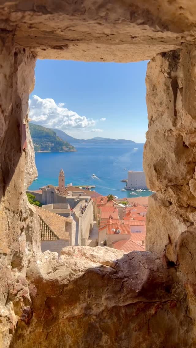 Good morning from Croatia’s iconic Dubrovnik 🤩 This is where we begin our women only group trip exploring 3 beautiful Balkan countries from 15-21 September!
Head to the Travel Queen website for all the info - there’s a link in my profile and stories 👀
#croatia #grouptravel #pov #solofemaletravel #solotravel