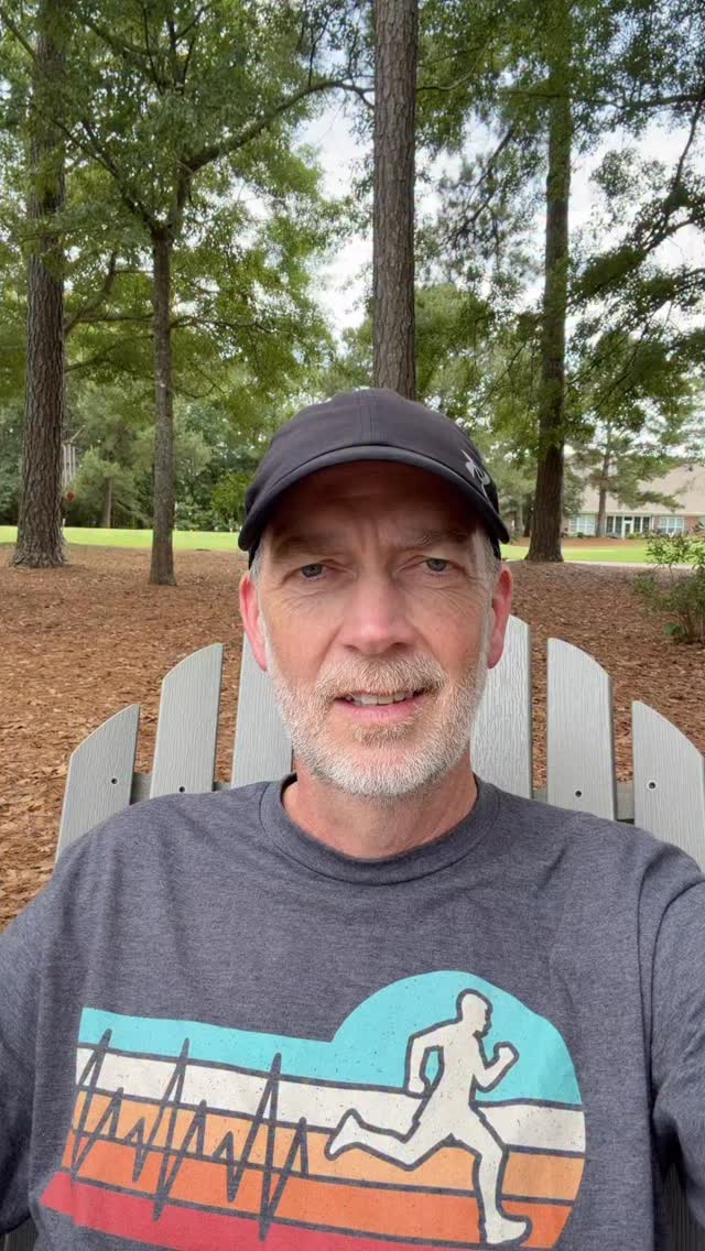 Your legs are going to hurt, but that doesn’t mean you have to quit. Experience teaches you not to panic when discomfort shows up in an ultra.
#ultrarunning #runcoach #endurance