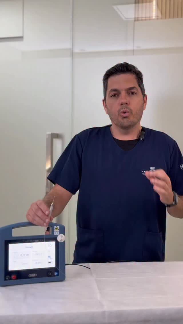 Quando uma criança precisa passar por uma intervenção cirúrgica, é natural que a família sinta insegurança.
No caso da frenectomia, a tecnologia a laser torna o procedimento mais preciso, menos invasivo e com uma recuperação mais confortável.🤍
A indicação, no entanto, deve sempre partir de uma avaliação cuidadosa. Nem todo freio precisa de intervenção, mas quando ele interfere na fala, alimentação, amamentação ou desenvolvimento oral, o tratamento pode fazer muita diferença na qualidade de vida da criança.
Cuidado, técnica e segurança também fazem parte do tratamento. ✨