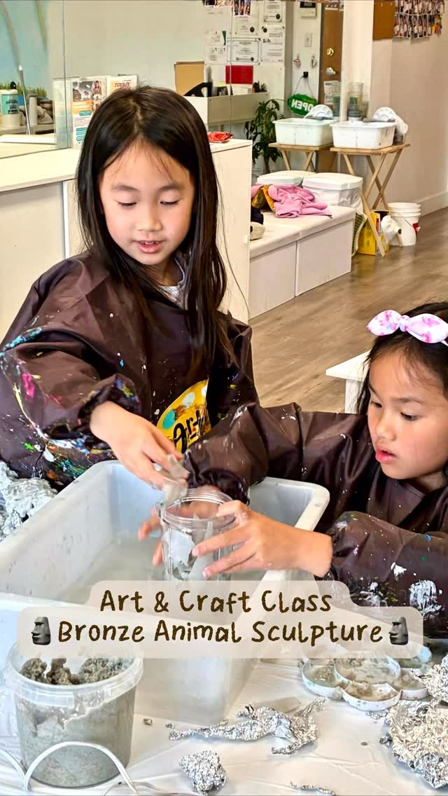 ✨ 𝐅𝐚𝐦𝐨𝐮𝐬 𝐀𝐫𝐭𝐢𝐬𝐭 𝐌𝐨𝐧𝐭𝐡 ✨Our students explored the world of 𝐀𝐧𝐭𝐨𝐢𝐧𝐞-𝐋𝐨𝐮𝐢𝐬 𝐁𝐚𝐫𝐲𝐞 and created their own 𝐛𝐫𝐨𝐧𝐳𝐞-𝐬𝐭𝐲𝐥𝐞 𝐚𝐧𝐢𝐦𝐚𝐥 𝐬𝐜𝐮𝐥𝐩𝐭𝐮𝐫𝐞𝐬 🐾✨
From building structures with foil and paper pulp to painting realistic metallic textures, every step was hands-on and full of creativity 🎨
Each piece is unique with full of personality, imagination, and a sense of accomplishment 💛
💛𝐅𝐫𝐞𝐞 𝐭𝐫𝐢𝐚𝐥 𝐚𝐯𝐚𝐢𝐥𝐚𝐛𝐥𝐞 | 𝐑𝐞𝐠𝐢𝐬𝐭𝐞𝐫 𝐯𝐢𝐚 𝐰𝐞𝐛𝐬𝐢𝐭𝐞 🔗
#ArtreeStudio #FamousArtist #SculptureArt #KidsArtClass #3DArt
—————————————————————
🪄Follow our IG:
@artreeworkshop.ca (AdultsArt)
@artreepottery.ca (PotteryArt)
@artreestudio.ca (KidsArt)
📲 +1(778)636-6386
📧 info@artreestudio.com/ pottery@artreestudio.com
🌐www.artreestudio.com
📍 Unit 1228 & 1288, 2/F, 3779 Sexsmith Road, Richmond, BC