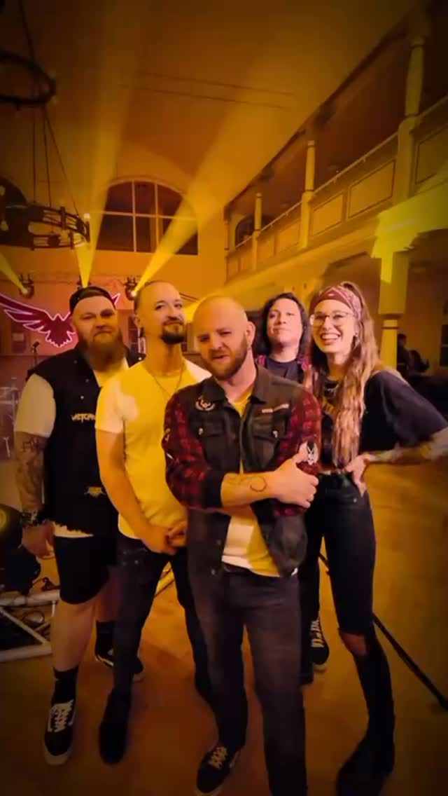 Wanna hear great new rockharmonies?
Follow us for more!🤘❤️🔥
#roxton #rockband #rockmusic #newcomerrock #realmusicians