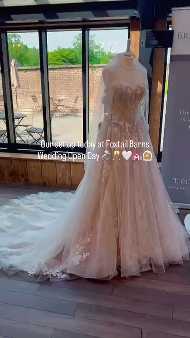 Come and see us today at @foxtailbarnsvenue 🤍💍