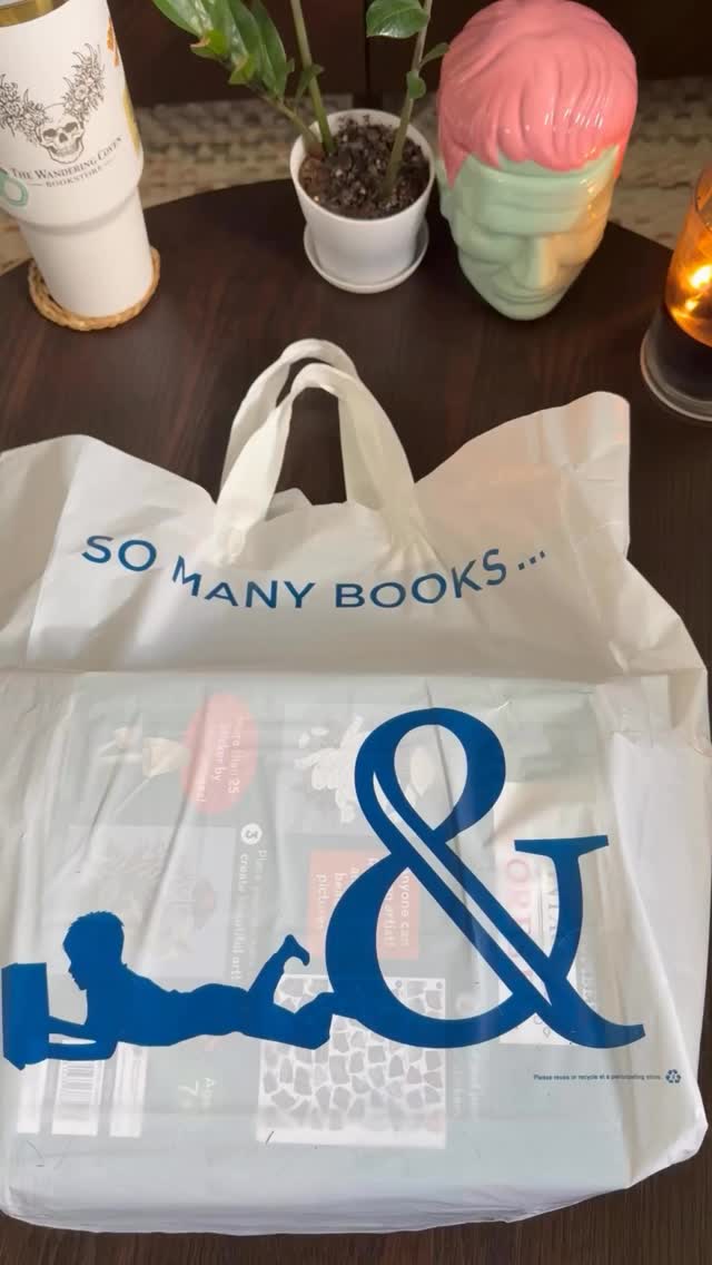 Motherโs Day was good to me ๐ค๐
A trip to Barnes & Noble, a stack of new books, and a TBR that definitely didnโt need any help growing ๐โจ
No regrets. Which one should I read first?#staycreepystaywild #bookhaul #barnesandnoble #bookstagram #booklover