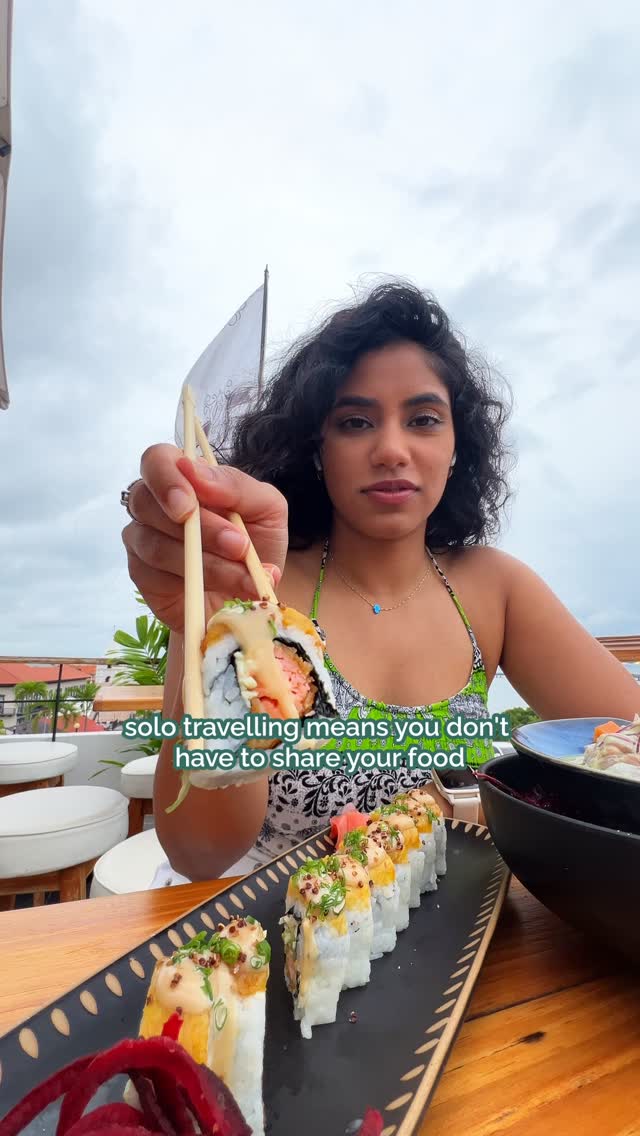 tbh i actually love sharing my food with people
i also can never decide what i want and end up ordering way too much and then i’m trying to scarf down a meal meant for four people
as much as i love solo travel, my biggest joy is talking about how good or bad the food is together and sharing it with each other over conversation
but at the same time my biggest flex is enjoying eating by myself. i’m an introvert so pulling out a book and reading while i eat my breakfast and people watch, is honestly the quiet time i need before starting my day
you don’t have to choose, both can coexist
the wonderful thing about solo travel is I end up spending most of my meals with other people I have met on my adventures and I find connecting with people through food is one of the easiest ways to get to know them
📍Panama City, Panama