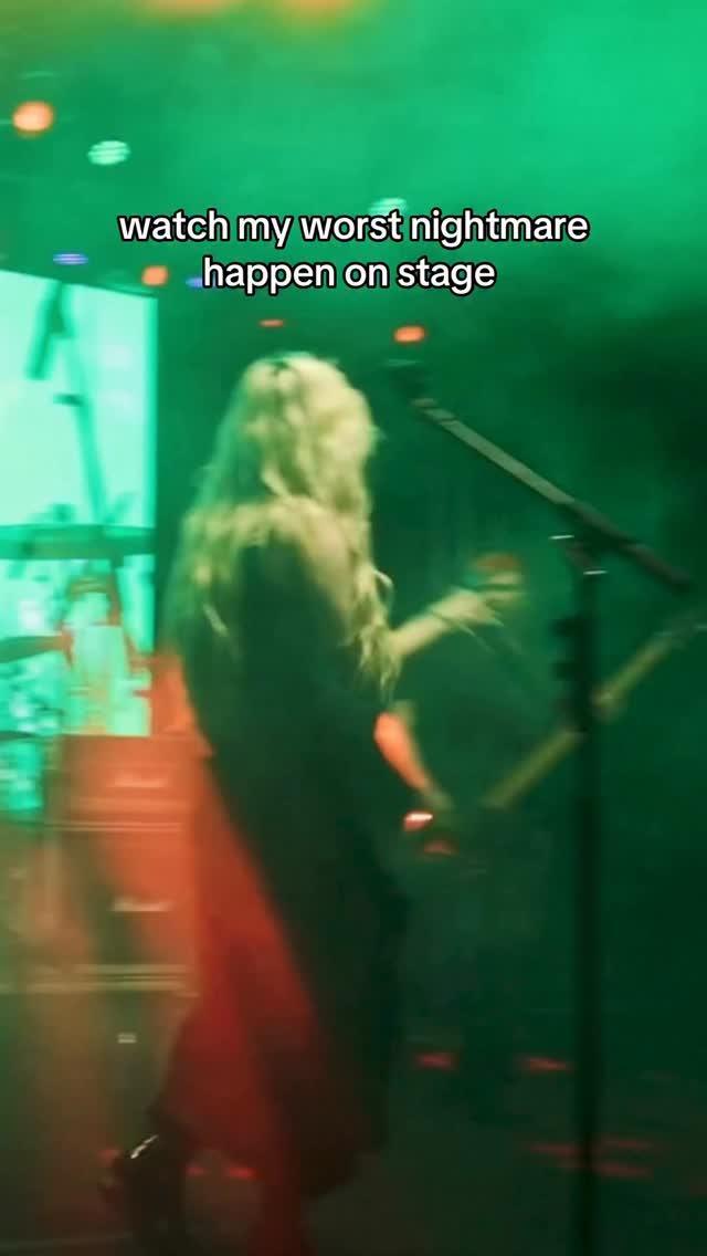 edit: i left to throw up side stage lol. as they say, the show must go on. performing can genuinely be a humiliation ritual sometimes but i’d take it over everything
#altrock #hardrock #artistlife #stage #fail