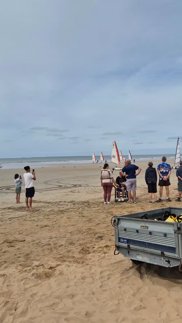 ✨ Revivez Festi'Vagues !
Une journée placée sous le signe du sport, du partage et de la bonne humeur.
Merci à tous d'avoir fait vibrer la base nautique ! 🌊💙
#FestiVagues #BaseNautique #OutdoorLife #EventDay #GoodVibes