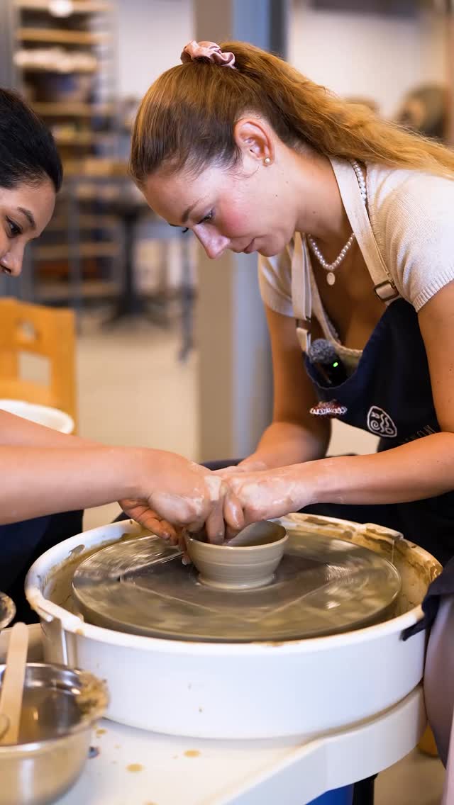 Pizza, clay, and a creative evening at Mudhouse. 🍕✨
Join us on 6 June for our Pizza & Clay Event — shape your own piece, enjoy fresh pizza, and spend an evening creating with us.
Limited spots available. Reserve yours now via DM or click on the link in our bio!
@dough__it__yourself