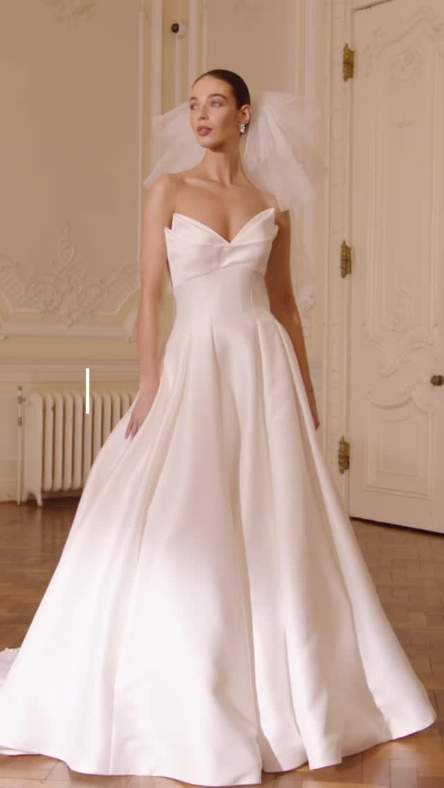 💫 Our favourite styles for a June wedding! 💫
With over 300 dresses here at The Bridal Box, you’ll be spoilt for choice! But here are some of our favourites to give you a head start 🥰
(Dresses in order)
1. Etta by @ellisbridals
2. Oliver by @rosa_clara
3. Varen by @rosa_clara
4. Alzir by @rosa_clara
5. Frances by @ellisbridals
6. Oneida by @rosa_clara
7. Seraphina by @demetriosbride
8. Ander by @rosa_clara
9. Cynthia by @ellisbridals
10. Paloma by @ellisbridals
All available in the boutique now for you try 🥰🖤
Book your appointment online now 🖤
Weekday appointments are free 🖤
#yorkshirebridalboutique #sheffield #weddingdress #bridal #sheffieldbridalboutique