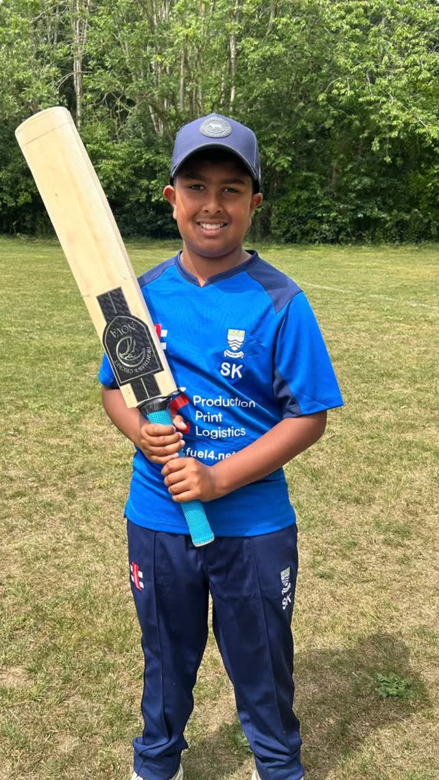 🏏 We get asked a lot about the quality of our junior bats.
In this instance, we’ll let the ping off the blade do the talking.
First innings with his new bat for one of our junior Nighthawks, scoring a quick 25 runs including 2 sixes!
Just a young cricketer walking out with confidence and enjoying his cricket-that’s what it’s all about.
🦅🏏
#NighthawkCricket #NightHawks #JuniorCricket #CricketBat #BattersGame GrassrootsCricket