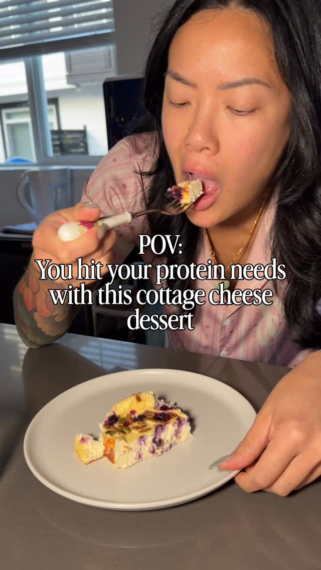 Hit your protein needs from just ONE slice!!! This remake was WAAAY better 👇🏼
1 cup cottage cheese
1 cup Greek yogurt
2 eggs
Few tbsp of honey (more if you want sweeter)
Cornstarch
1 tsp vanilla extract
Blend until smooth
Sprinkle pumpkin and sunflower seeds + berries for extra fiber
Bake at 350 for 45-50 mins 🌡️ let cool then refrigerate for 2 hours before serving
Follow me for more gut & skin content from your fav dietitian and enjoy this high protein cheesecake! 🍰
#highproteinrecipes #guthealth #healthyrecipes #antiinflammatoryfoods #dietitianapproved