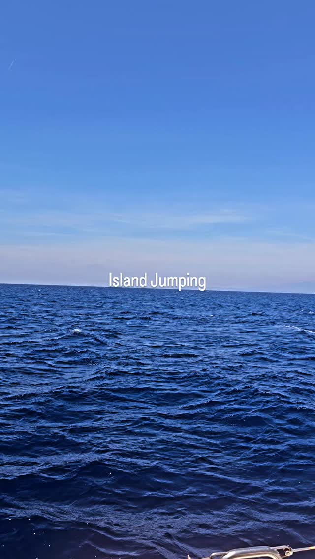 Island jumping between Zakythos and Kafelonia