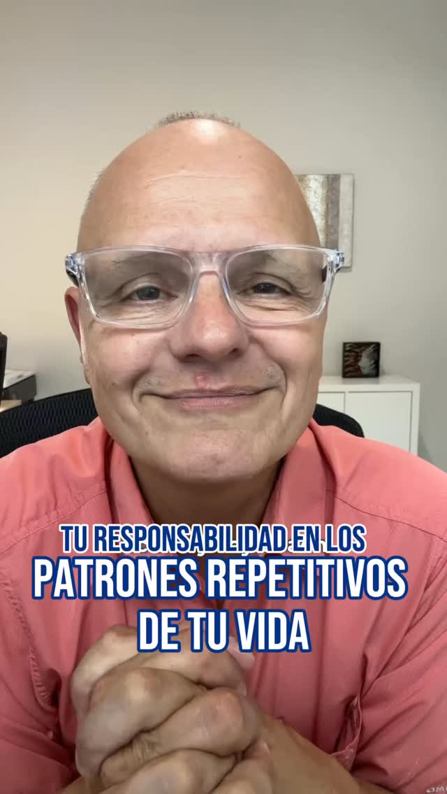 Muchas veces pensamos que los problemas de nuestra vida tienen un único responsable: nuestros padres, nuestra pareja, nuestros jefes o las circunstancias
La verdadera transformación comienza cuando dejamos de buscar culpables y empezamos a observar qué necesitamos sanar, aprender o cambiar dentro de nosotros. La buena noticia es que los patrones pueden romperse.
Cuando tomas responsabilidad sobre tu vida, recuperas el poder de escribir una historia diferente.
Si sientes que hay ciclos que siguen repitiéndose en tus relaciones o en tu vida personal, escríbeme y conversemos. 🤍
#CrecimientoPersonal #DesarrolloPersonal #SanacionEmocional #InteligenciaEmocional #Coaching RelacionesSanas Autoconocimiento BienestarEmocional TransformacionPersonal Mentalidad