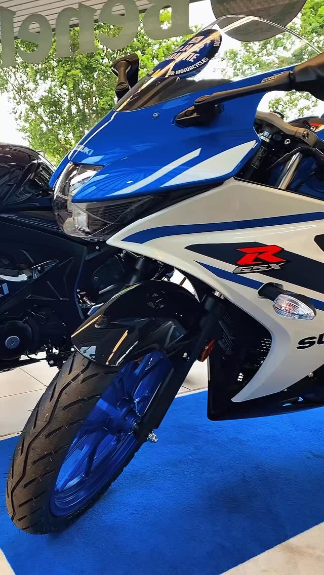 💙 Suzuki 💙
De nieuwe Suzuki’s 125 zijn binnen!
GSX-R125 & GSX-S125
Klaar voor een nieuw avontuur
Klaar voor nieuwe liefde
Modern design, zuinige prestaties en betrouwbaar Suzuki-kwaliteit
Ideaal voor beginnende als de ervaren rijders!
Kom langs in onze showroom, ontdek de nieuwste modellen en onze lopende acties!
#suzuki #sport #motorcycle #viral #fyp