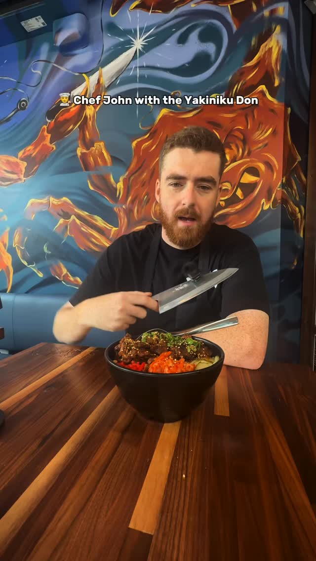 Chef John with the Yakiniku Don 👨🍳 “Right here we have our spicy beef yakiniku. Filet Mignon we’re marinating in some sesame oil + a little tobanjan like a Japanese fermented chili paste. Add scallions, kimchi, pickled ginger and then some house pickled cucumbers on a bed of rice.”
This bowl and more available for lunch Tuesday to Saturday 11am-2pm 🔥 All Bowls Served over Steamed Rice with Miso Soup.
#beefyakiniku #visitnc #cltfood #lunchinspo #cltnc