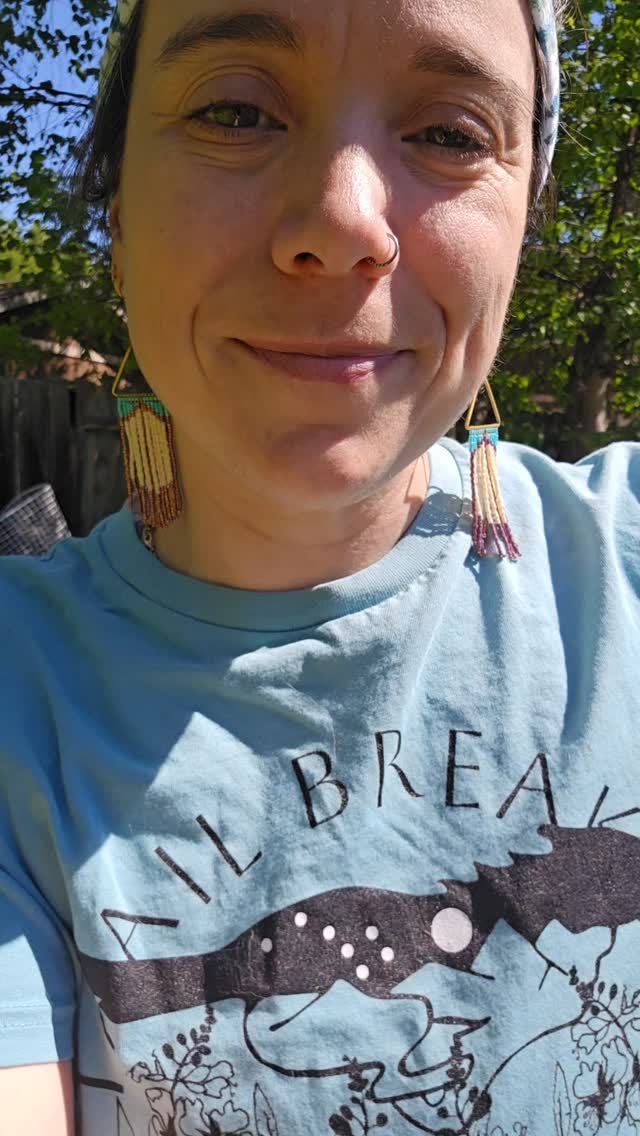 Forget Me Not reminder!
Feel free to join us this evening at 6pm AK time! Amanda and Sitara and I will be there to hang out, provide support, and answer questions. It's almost 80 F in Alaska today, so maybe you're outside soaking it up instead. Or maybe it's too hot for your Alaska bod and you want to stay inside and join us!
Forget Me Not Collective is a virtual monthly meeting space for practioners of euthanasia. We use this hour to discuss common challenges, or share stories, or ask for advice and comaraderie.
#veterinarian #vettech #euthanasia #deathdoula #endoflife