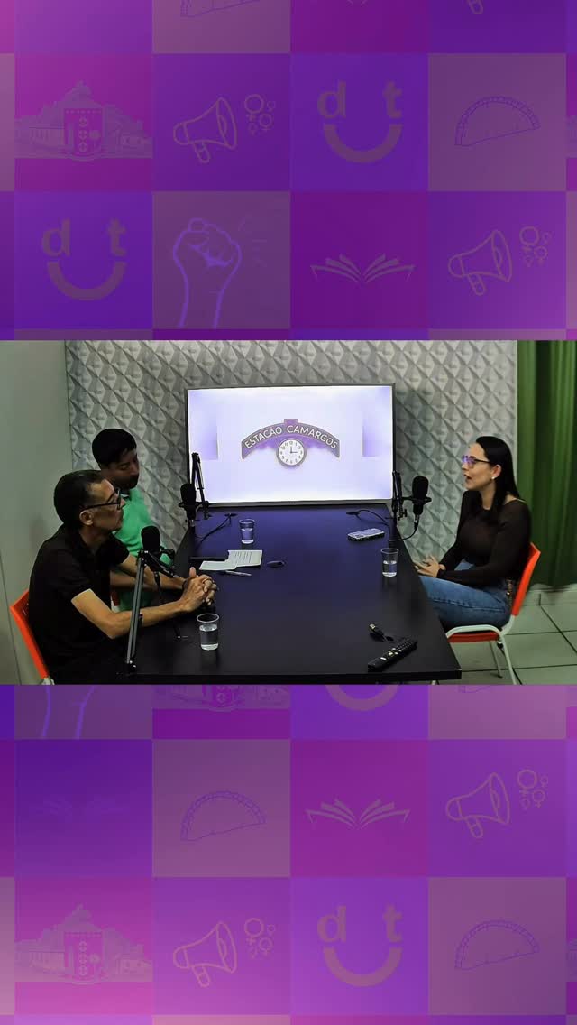 🎙️ De Contagem para Contagem | Episódio 01
Muita gente conhece o meu pai, Teteco. Mas talvez nem todo mundo conheça a história de como eu cheguei até aqui.
Cresci acompanhando de perto a vida pública do meu pai, vendo o compromisso dele com as pessoas e com a nossa cidade. Mas, por muito tempo, eu não imaginava que também seguiria esse caminho.
Quando decidi colocar meu nome à disposição da população de Contagem, quis fazer isso com responsabilidade. Além da minha formação em Direito, busquei me preparar tecnicamente, estudando gestão pública e aprofundando meus conhecimentos para entender ainda mais os desafios e as soluções que a nossa cidade precisa.
E quando tomei essa decisão, tive ao meu lado o apoio de quem sempre foi uma das minhas maiores referências: meu pai.
Nesse primeiro episódio da série De Contagem para Contagem, compartilho um pouco da minha história, da minha trajetória e dos caminhos que me trouxeram até o mandato que hoje tenho a honra de exercer.
▶️ Assista ao episódio e venha me conhecer um pouco mais.