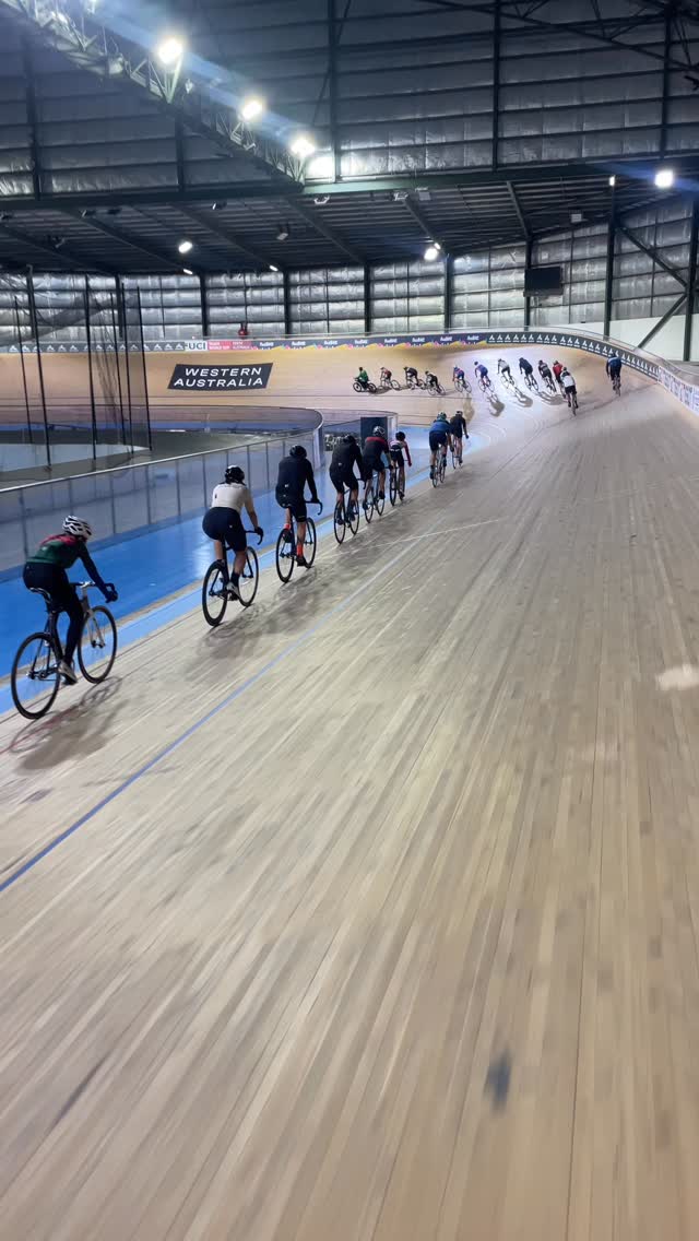Another beautiful Tuesday train , doing Tuesday train things.
Soon to have an additional skills development session afterwards for those keen to take on a bit extra. Keep an eye out for more news to come, as always any club and any riders welcome.❤️
#pista #velodrome #piste #trackcyclist #trackcycling