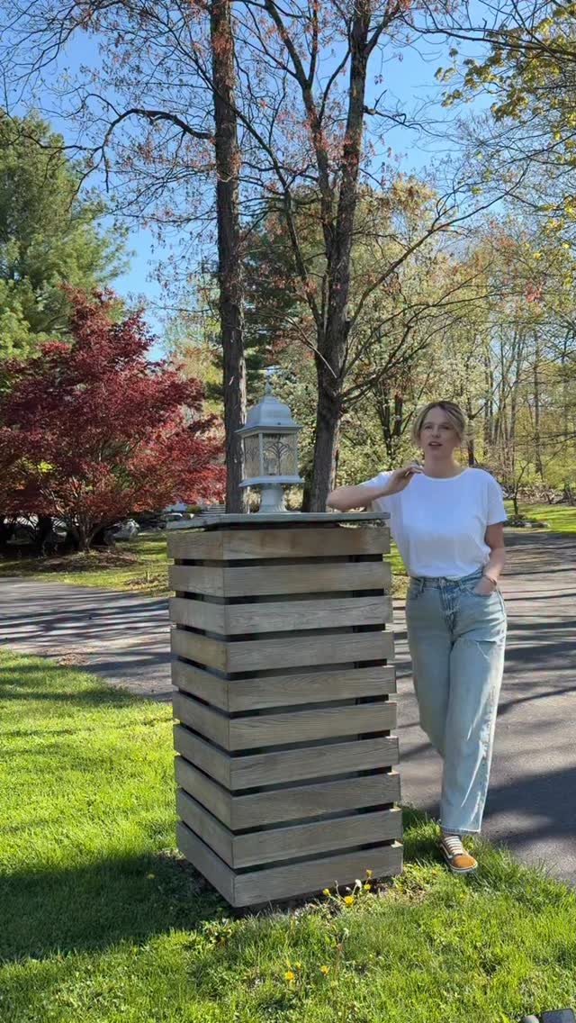 Happy Friday! Go find yourself a budget friendly project this weekend like this one from @ourmodernhome in partnership with @homedepot! Crazy what a difference $155 made! 🤩💡🪵 #bluebirdfam