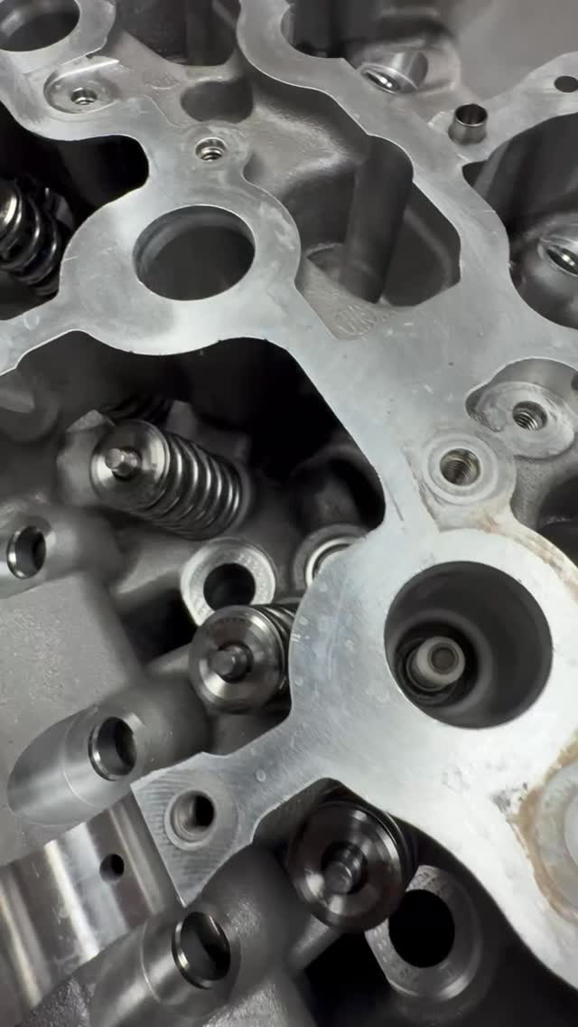 Rumor has it, our big studs are short?!? Let’s clear the air now. Watch this video and see yourself. Rookies🤣 The chats got it wrong #p2uned#b58engine #s58engine