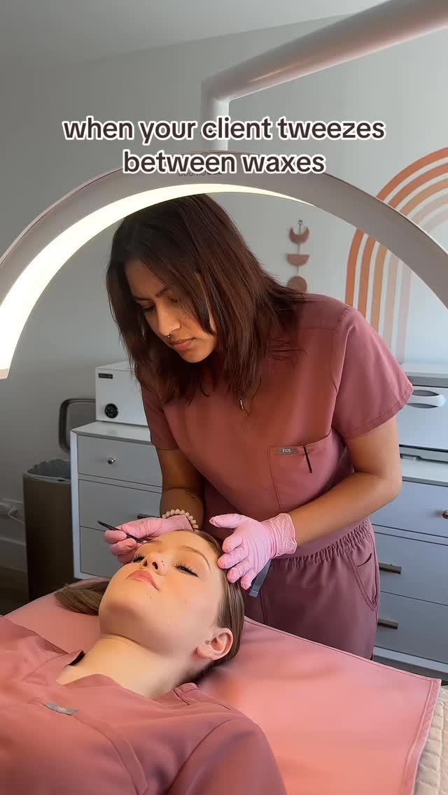 we love your dedication but please, put the tweezers down 😭tweezing between appointments throws off your hair growth cycle which means your wax won’t be as clean and sharp. trust us, trust the process. see you at your next appointment 🫶