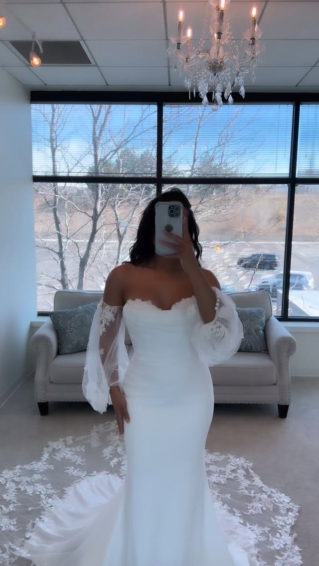 How every bride wants to feel 😍 #denverbridal #platinumbridalco #denverbridalshop #weddingdressinspo #weddingdress