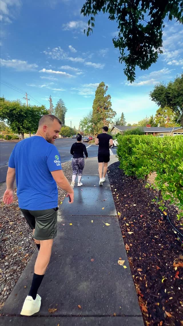 Leaders don’t just teach discipline… they lead by example. 💪
Success isn’t built during meetings.
It’s built through the habits, consistency, and commitment you practice every day.
The strongest teams don’t just work together.
They train together.
They grow together.
They win together.
What habits are helping you become better every day? 🚀
#Leadership #SuccessMindset #TeamCulture #PersonalGrowth #professionaldevelopment