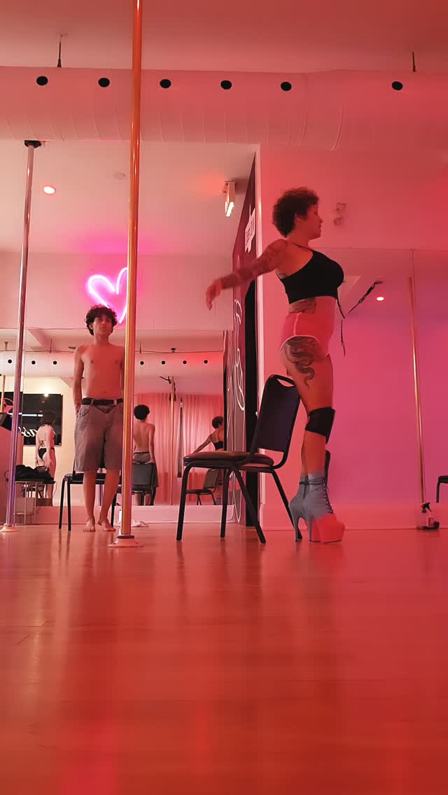 Join me for Erotic Pole-Chair on Fridays @ 5.30pm. Pole 1 & 2 repertoire @brassvixens