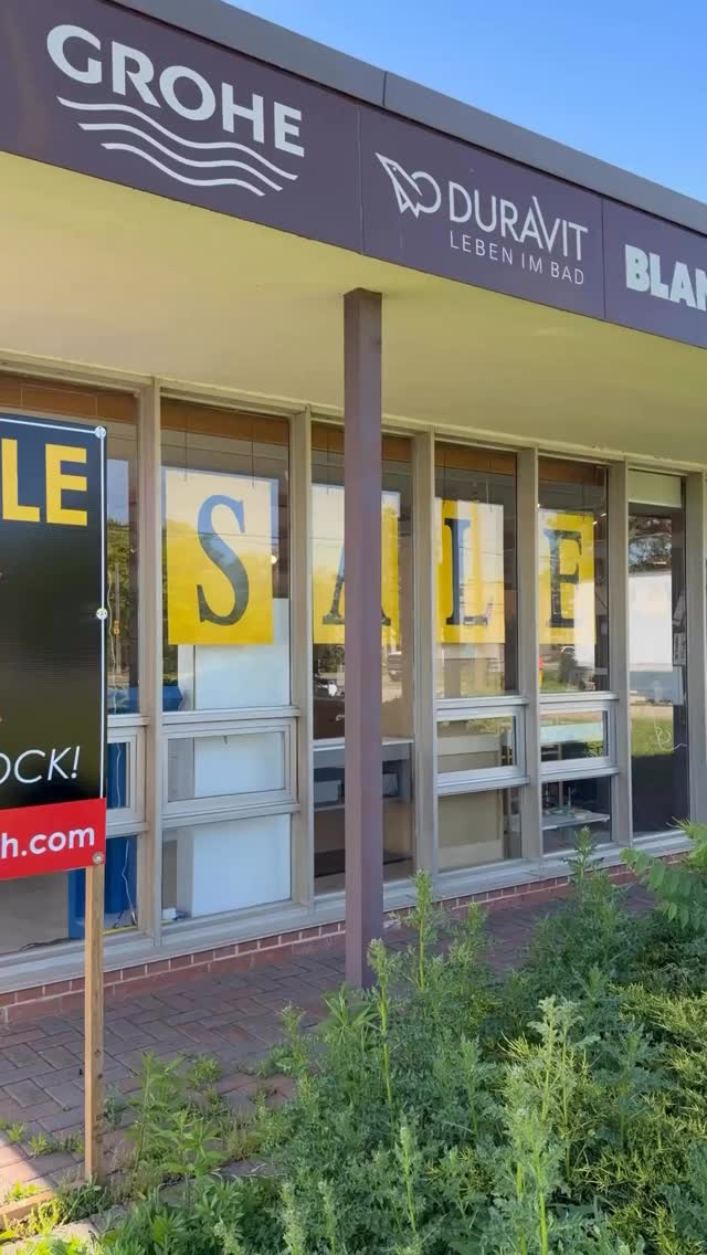 Don’t wanna be defeated by full price? 😨 then BEAT IT to NOVABATH 👀
Our CLEARANCE SALE ‼️ is on now with big savings on vanities, faucets, showers, toilets, tubs, and more. LIMITED stock available, so come by before it’s gone 😖
#clearancesale #BIGSAVE #salesalesale #thenovabath #GTA #Toto #Fleurco #Tenzo #Brizo #Baril #HouseofRohl #Kalia #Designers #Novadesigns #Custombuilds #Grohe #Stylish #Neptune #Bainultra #Stonewood #Laloo #ICO #Rubinet #Kohler #Aquadesign #ADwaters