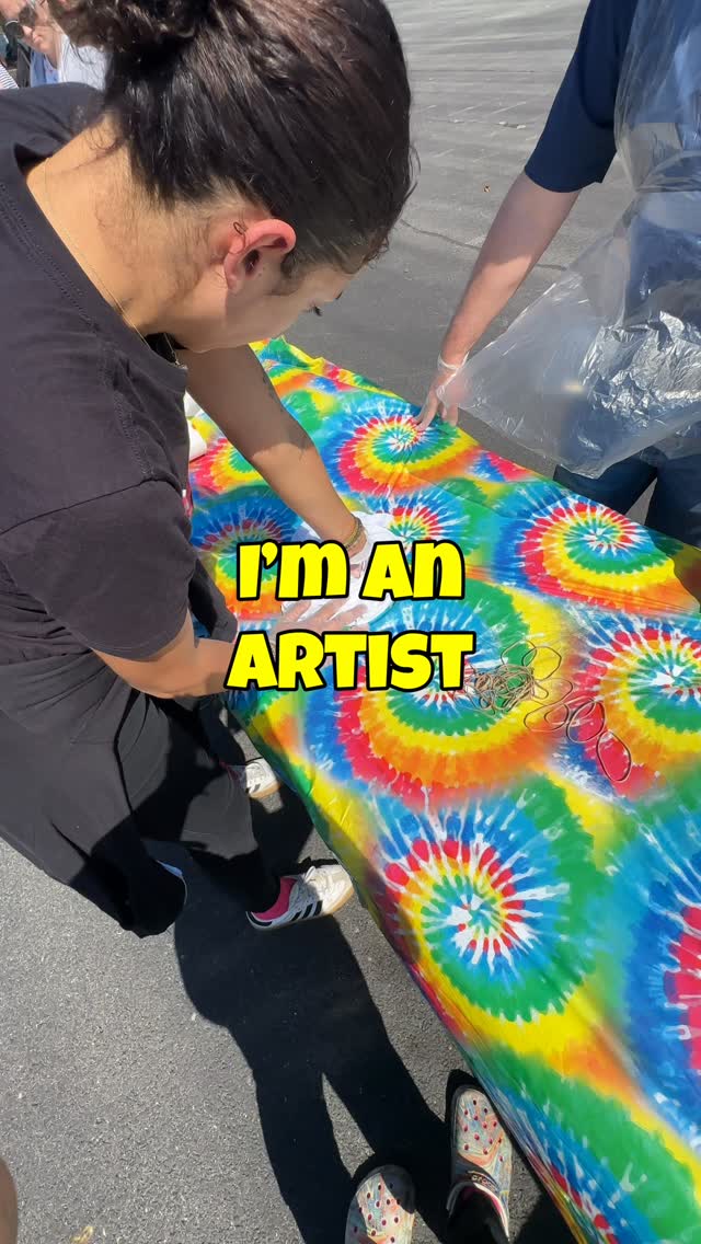 Slime parties, bear stuffing parties, tie dye events, canvas paint parties and more! π¨