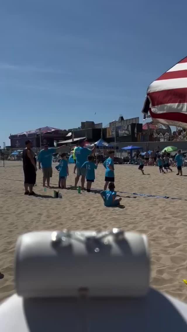 🌊⚽ Sun, sand, and soccer! This fun bracelet combines two things we love most: beach days and game days. Stop by Somerset Jewelers to find unique pieces that celebrate your favorite memories and passions.
#SomersetJewelers #SandDuelsBeachSoccer #BeachVibes #SoccerStyle #CharmJewelry #OceanCityShopping #JewelryAddict #BeachLife #SterlingSilver #SterlingSilverJewelry