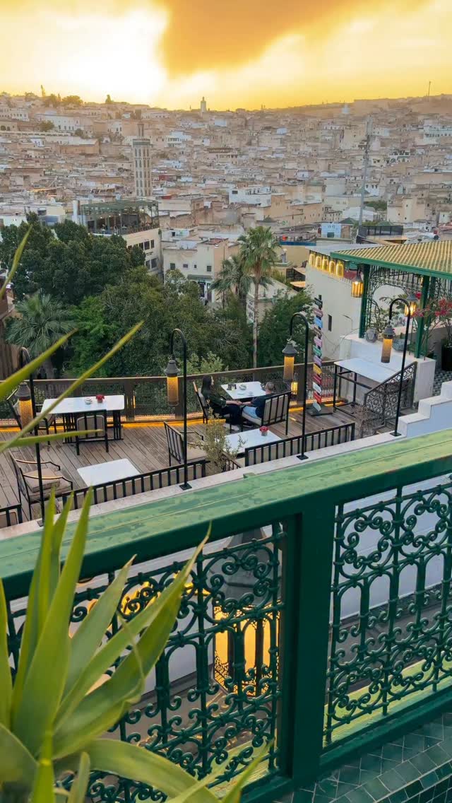 Golden hour in Fes, seen from above… and suddenly time slows down at @palaisdefes
#sunset #sunsets #fez #morocco #morocco🇲🇦