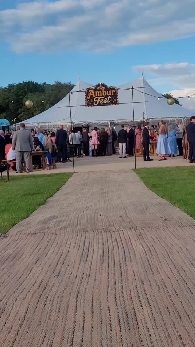 Ambur Festival Birthday Party! The Art of togetherness! photobooth & video booth in 1.
Creating everlasting memories!
#magicmirror #photobooth #photomagic #selfiemirror #videobooth