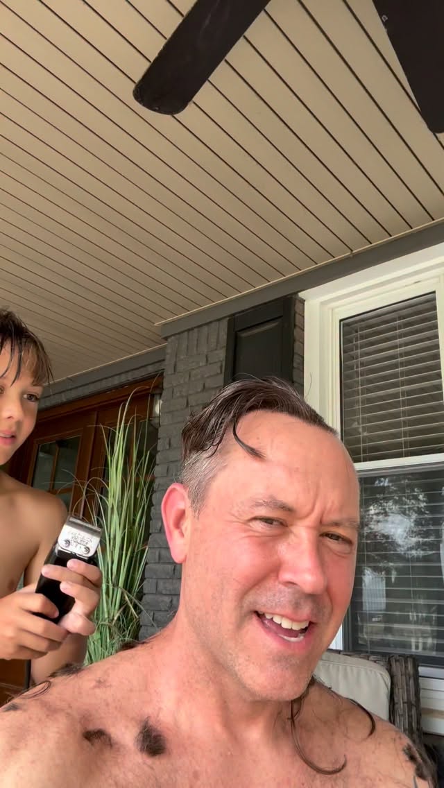 So I let Barber Barnes give me a new haircut 😜🥚 He loved it! 🤣