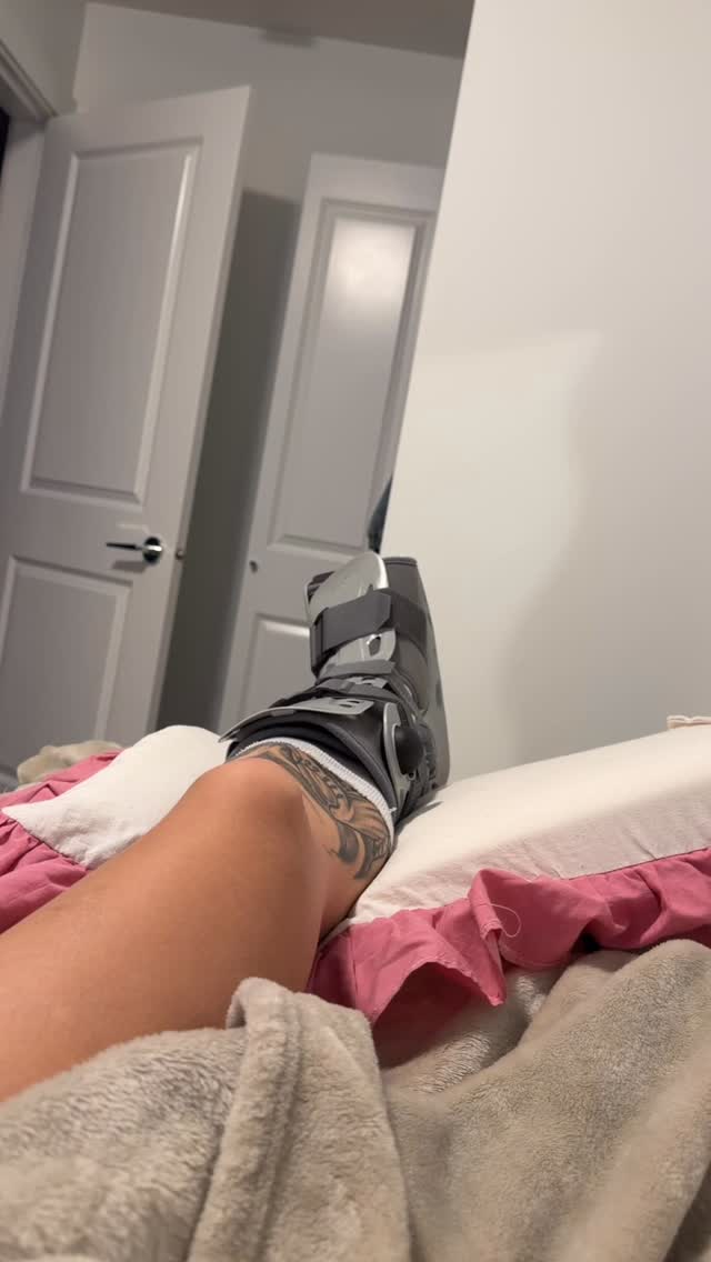 🚨 UPDATE: lost the voiceover audio -
Watch the version with sound on TikTok or YouTube!
Day 16 of my Achilles rupture 🦵
One casual pickleball game later and my entire summer changed lol
Everything takes 10x longer now… getting dressed, making breakfast, going up and down the stairs on my knees
The knee scooter has honestly been a lifesaver for getting around (highly recommend if you’re dealing with a leg injury!)
Finally seeing my surgeon today to decide whether we’re doing surgery or not. The uncertainty of everything has been brutal the past two weeks
I have SO many upcoming travels I’ve been planning since January 😔
Has anyone flown or travelled with a ruptured Achilles before? Share your experience below!!!
#achillesrupture #injuryrecovery #achillesrecovery #recoveryjourney #dayinthelife