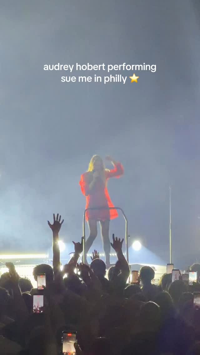 dare i say… one of the best shows of the year @audreyhobert
#audreyhobert #staircasetostardomtour #audrey #sueme #popentertainment
